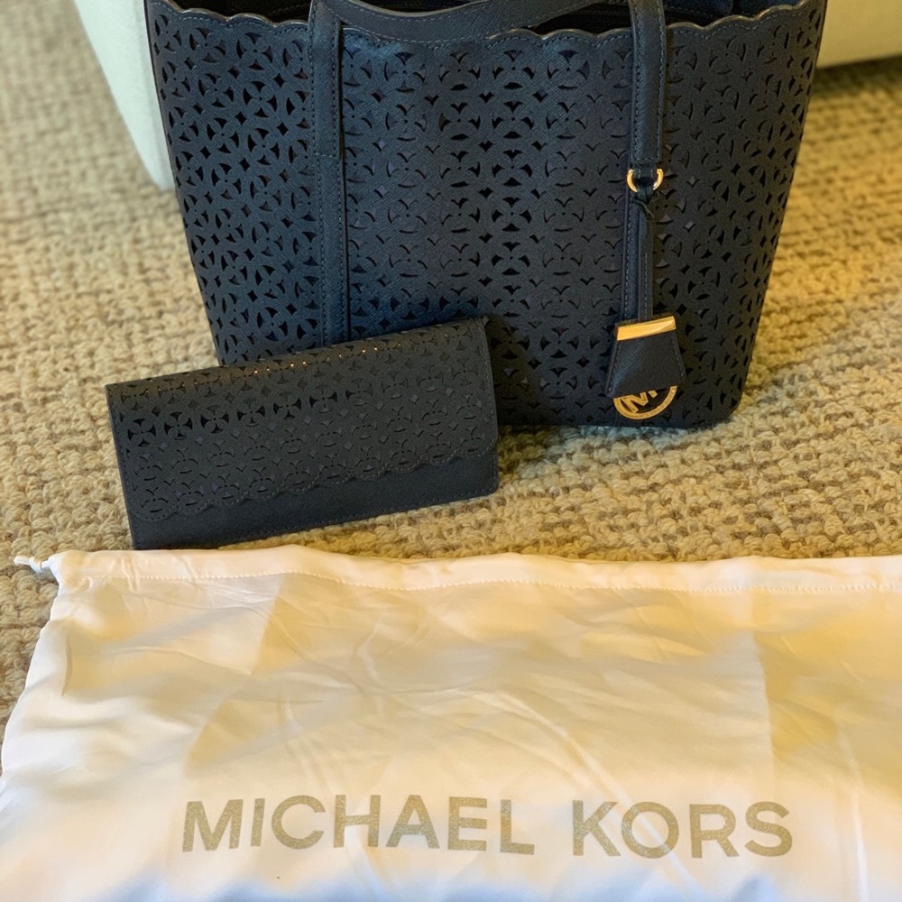 Michael Kors used purse & new matching wallet